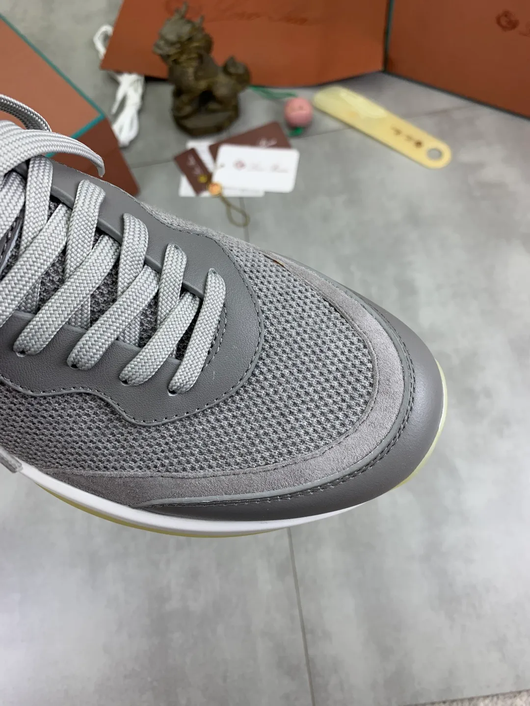 Men's Men's Shoes 💰P620 New 💰High Quality Latest Casual Shoes Loro Piana 💯Top Authentic Grade💯Buy the original 1:1 copy💯 Founded the existing Loro Piana company on April 24, 1924. It is now the sixth generation of family business, providing top quality products to customers who are discerning about taste and quality. Imported original fly woven fabric with cowhide fabric, plain calfskin lining, hand-stitched thread with cowhide feet, original packaging, code number: 38-44 (customized for 45 and 46), seven colors available